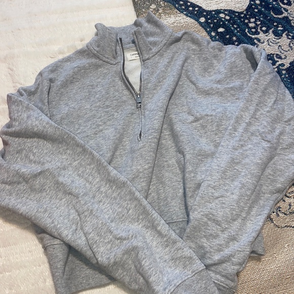 Aritzia cropped sweater - Picture 1 of 2